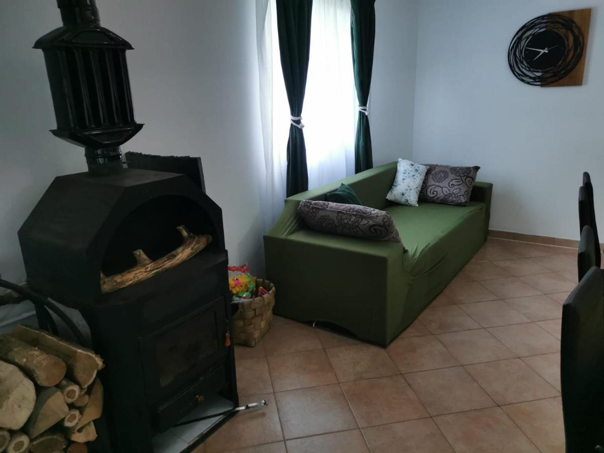 ホテル Casa Noastra Orşova エクステリア 写真
